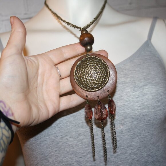 Beautiful bronze and wooden pendant statement necklace 22" - Picture 2 of 3